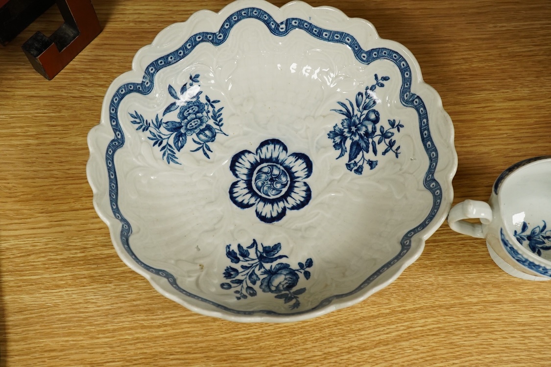 An 18th century Worcester junket dish and a jug, dish 23.5cm